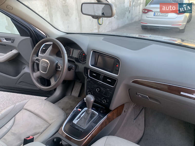 Внедорожник / Кроссовер Audi Q5 2011 в Киеве