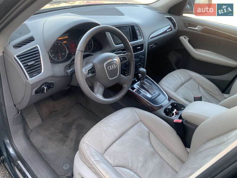 Внедорожник / Кроссовер Audi Q5 2011 в Киеве