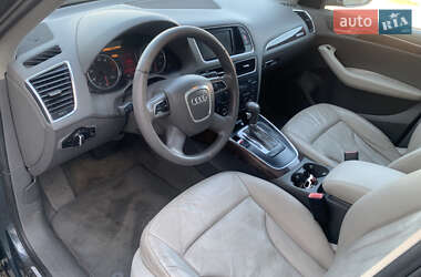 Внедорожник / Кроссовер Audi Q5 2011 в 