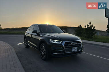 Внедорожник / Кроссовер Audi Q5 2017 в 
