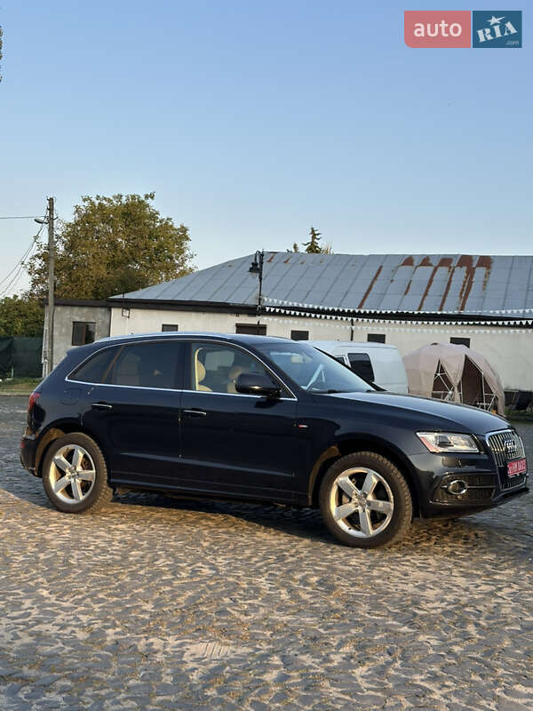Позашляховик / Кросовер Audi Q5 2016 в Луцьку