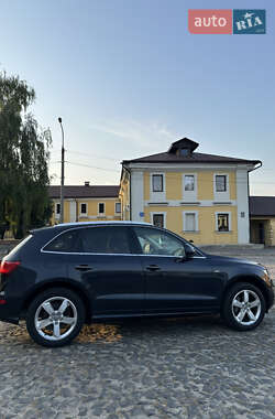 Позашляховик / Кросовер Audi Q5 2016 в 