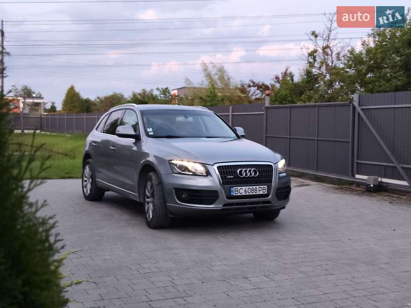 Внедорожник / Кроссовер Audi Q5 2010 в Львове