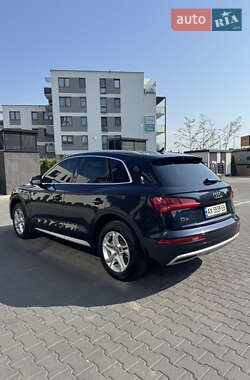 Внедорожник / Кроссовер Audi Q5 2018 в 
