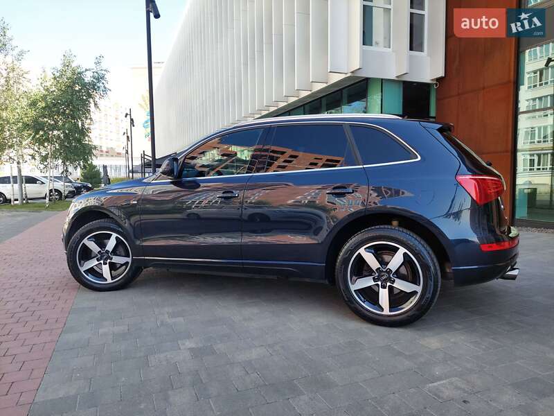 Внедорожник / Кроссовер Audi Q5 2011 в 