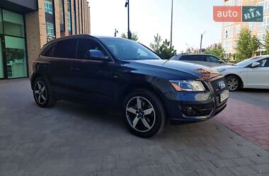 Внедорожник / Кроссовер Audi Q5 2011 в 