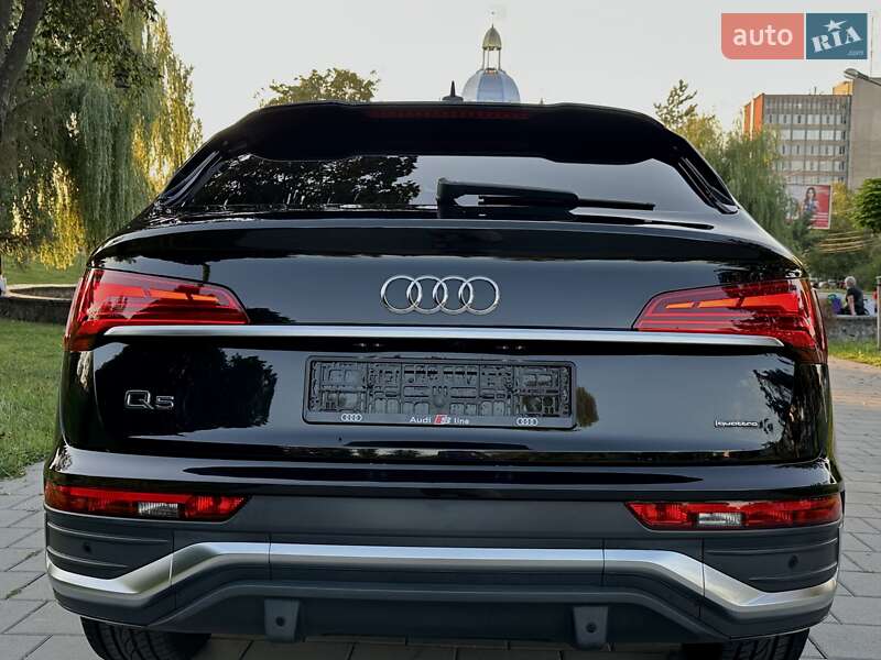 Внедорожник / Кроссовер Audi Q5 2022 в Киеве