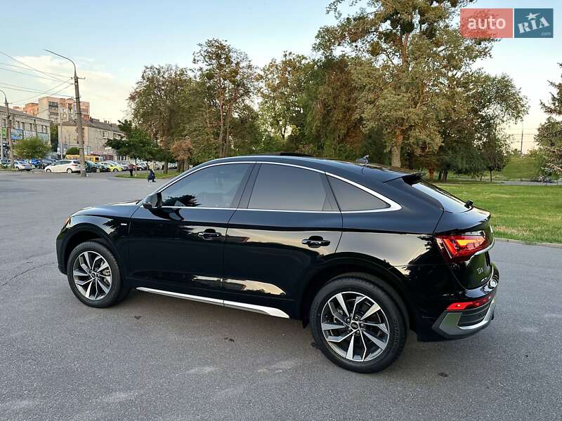 Внедорожник / Кроссовер Audi Q5 2022 в Киеве