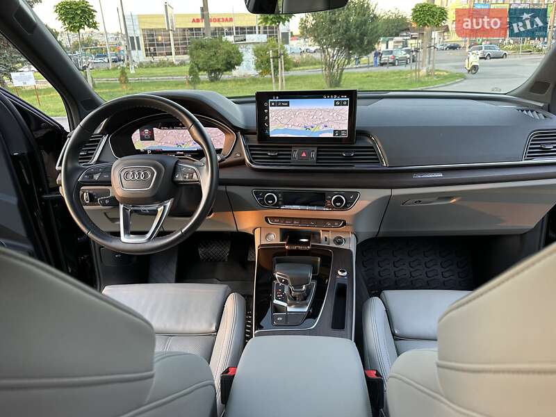Внедорожник / Кроссовер Audi Q5 2022 в Киеве
