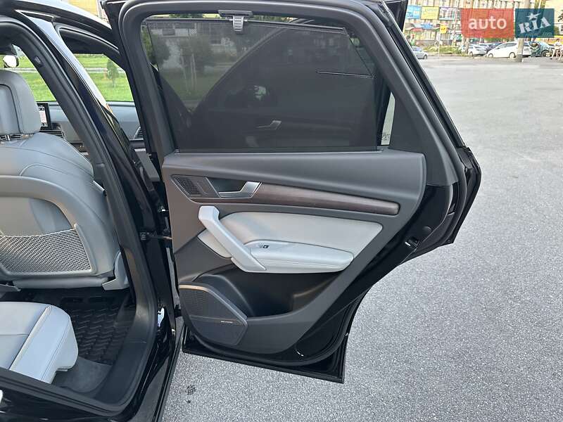 Внедорожник / Кроссовер Audi Q5 2022 в Киеве