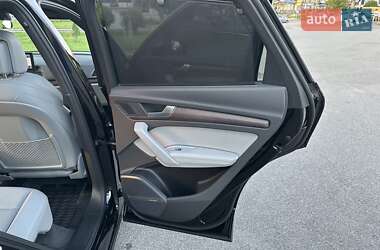 Внедорожник / Кроссовер Audi Q5 2022 в 