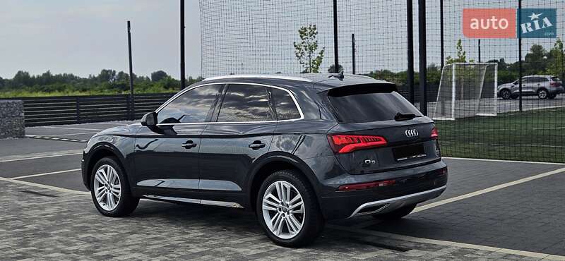 Внедорожник / Кроссовер Audi Q5 2018 в Мукачево