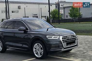 Внедорожник / Кроссовер Audi Q5 2018 в 
