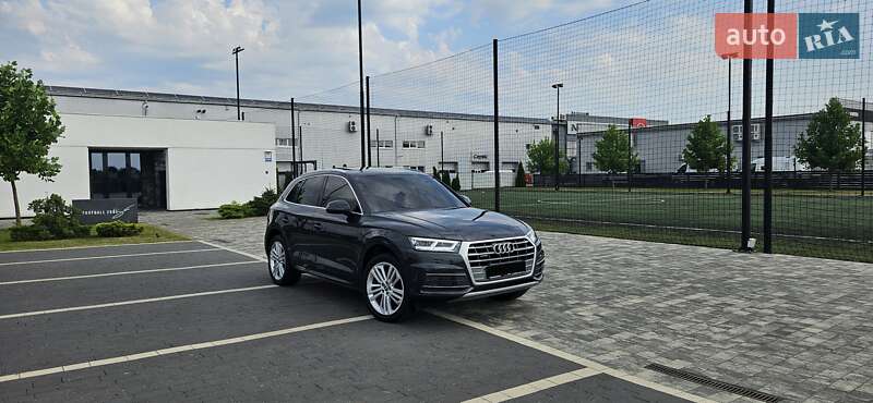Внедорожник / Кроссовер Audi Q5 2018 в Мукачево
