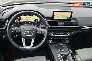 Внедорожник / Кроссовер Audi Q5 2018 в 
