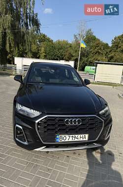 Позашляховик / Кросовер Audi Q5 2020 в 