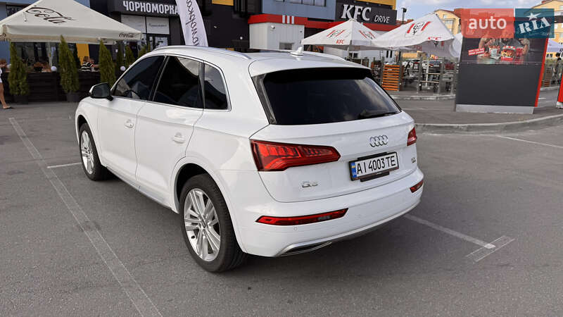 Внедорожник / Кроссовер Audi Q5 2017 в Софиевской Борщаговке