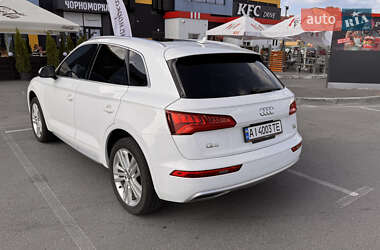 Внедорожник / Кроссовер Audi Q5 2017 в 