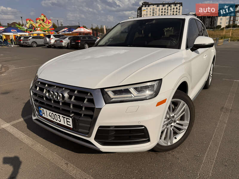 Внедорожник / Кроссовер Audi Q5 2017 в Софиевской Борщаговке