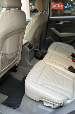 Внедорожник / Кроссовер Audi Q5 2010 в 