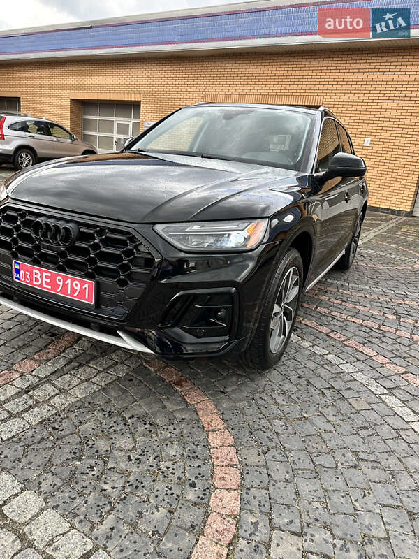 Внедорожник / Кроссовер Audi Q5 2021 в Луцке