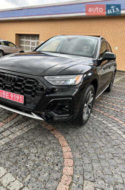 Внедорожник / Кроссовер Audi Q5 2021 в 