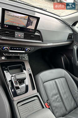 Внедорожник / Кроссовер Audi Q5 2021 в 