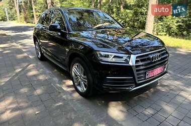 Внедорожник / Кроссовер Audi Q5 2017 в 