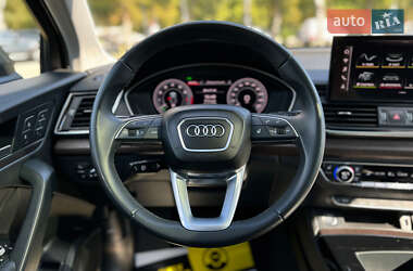 Внедорожник / Кроссовер Audi Q5 2022 в 
