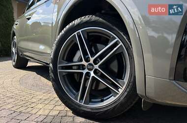 Внедорожник / Кроссовер Audi Q5 2022 в 