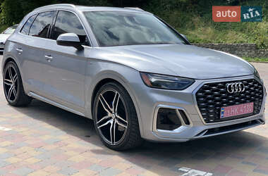 Внедорожник / Кроссовер Audi Q5 2021 в 