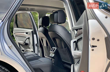 Внедорожник / Кроссовер Audi Q5 2021 в 