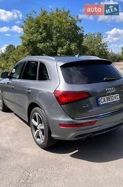 Внедорожник / Кроссовер Audi Q5 2015 в 
