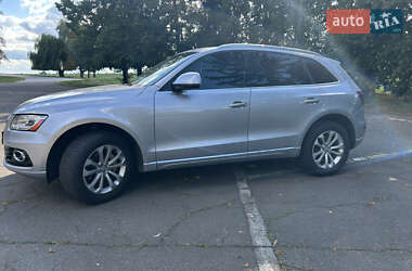 Внедорожник / Кроссовер Audi Q5 2015 в 
