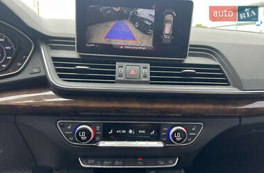 Внедорожник / Кроссовер Audi Q5 2018 в 