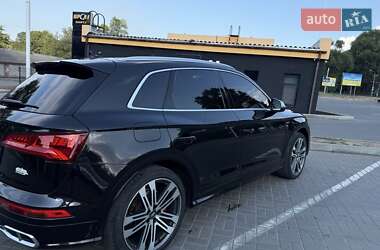 Позашляховик / Кросовер Audi Q5 2017 в Кам'янському