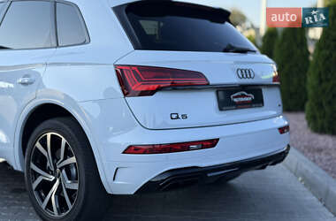 Внедорожник / Кроссовер Audi Q5 2022 в 