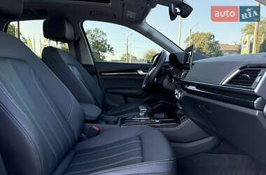 Внедорожник / Кроссовер Audi Q5 2022 в 