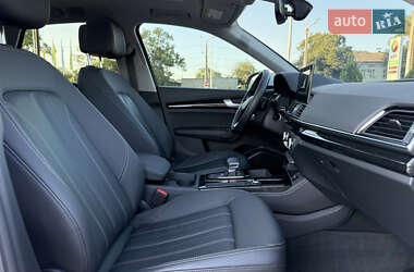 Внедорожник / Кроссовер Audi Q5 2022 в 