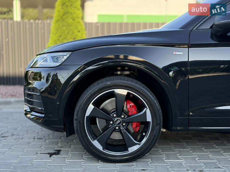 Внедорожник / Кроссовер Audi Q5 2019 в Одессе