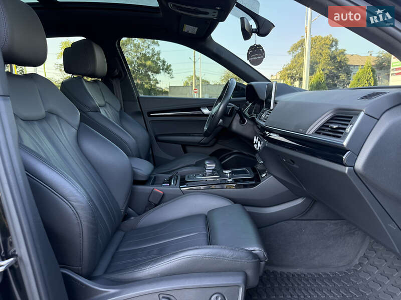 Внедорожник / Кроссовер Audi Q5 2019 в Одессе