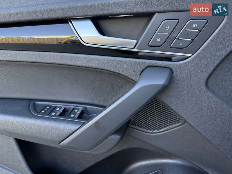 Внедорожник / Кроссовер Audi Q5 2019 в Одессе