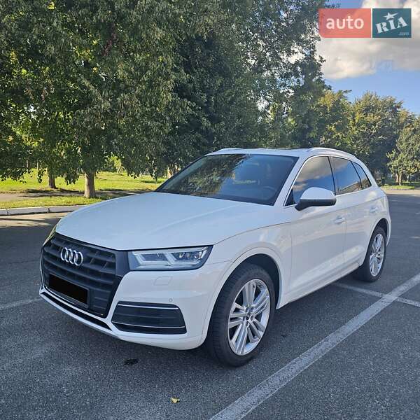 Внедорожник / Кроссовер Audi Q5 2017 в Киеве