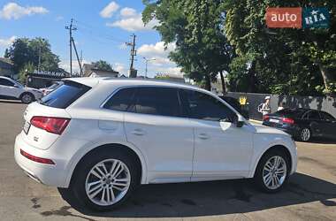 Внедорожник / Кроссовер Audi Q5 2017 в 
