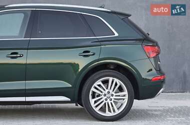 Внедорожник / Кроссовер Audi Q5 2018 в 