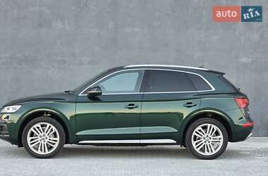 Внедорожник / Кроссовер Audi Q5 2018 в 