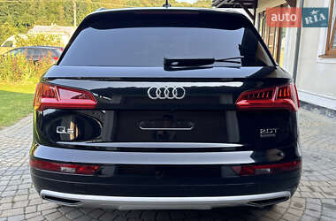 Внедорожник / Кроссовер Audi Q5 2018 в 