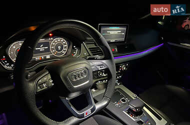 Внедорожник / Кроссовер Audi Q5 2018 в 