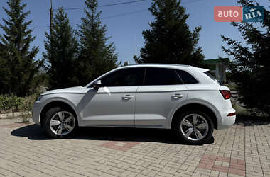 Внедорожник / Кроссовер Audi Q5 2019 в 