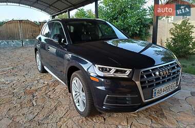 Внедорожник / Кроссовер Audi Q5 2018 в 
